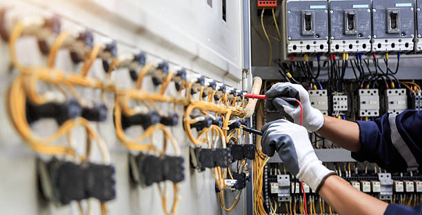 Professional Electrician technician working in Festus, MO